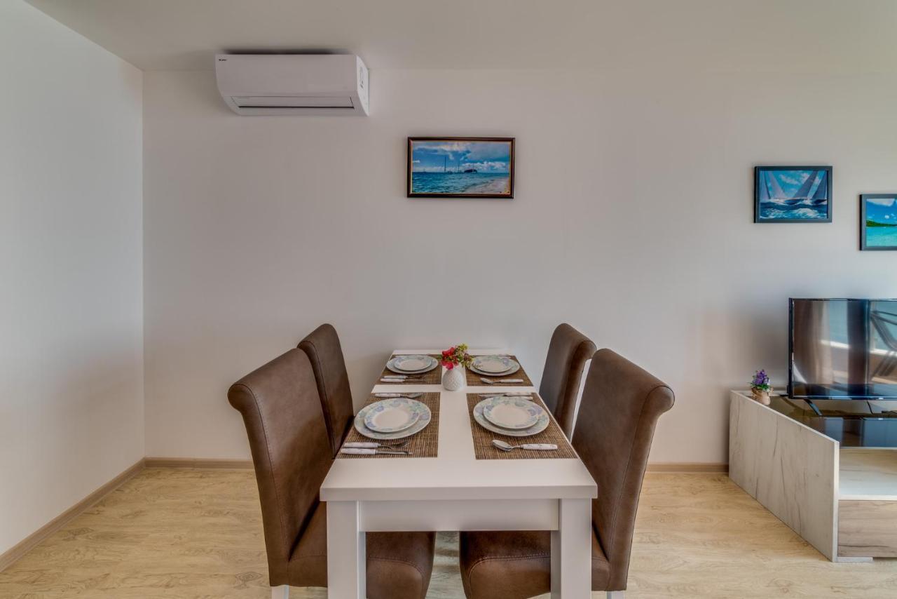 רבדה Apartcomplex Golden Bay מראה חיצוני תמונה