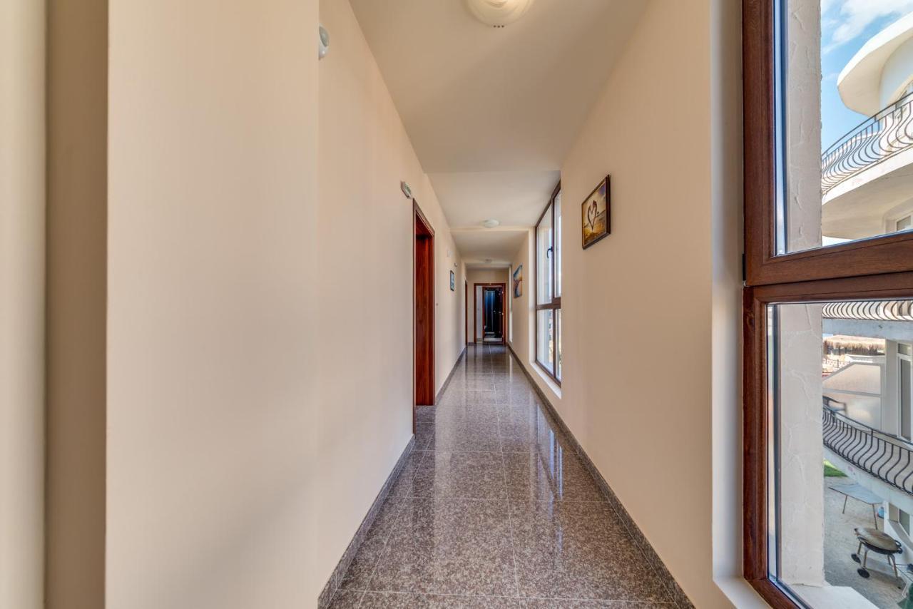 רבדה Apartcomplex Golden Bay מראה חיצוני תמונה