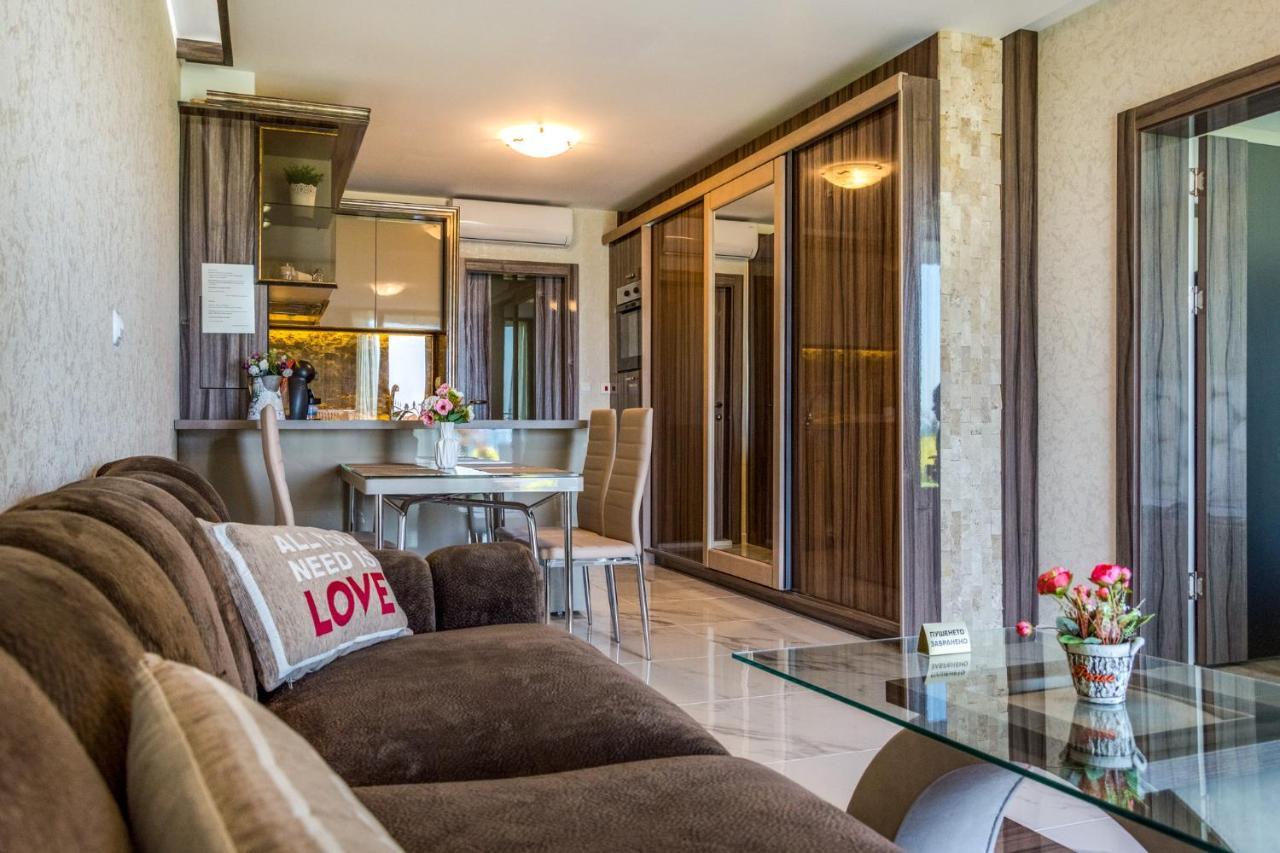 רבדה Apartcomplex Golden Bay מראה חיצוני תמונה