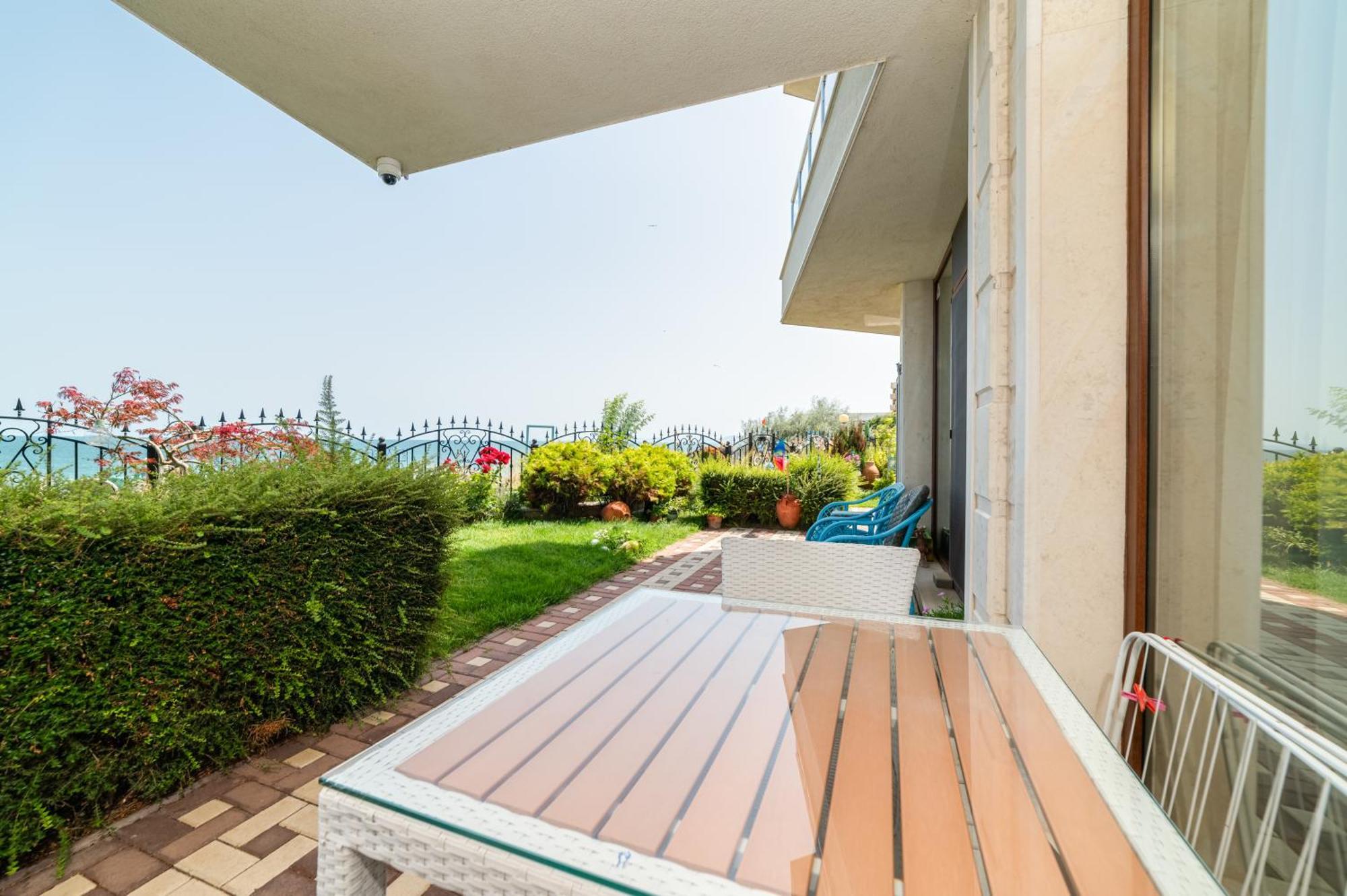 רבדה Apartcomplex Golden Bay מראה חיצוני תמונה